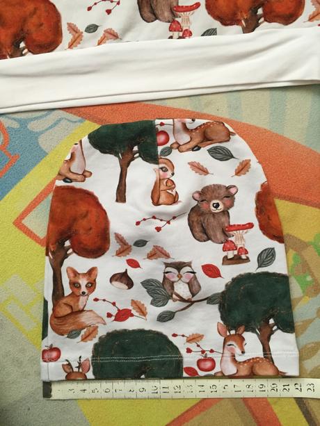 3-dielna suprava s lesnymi zvieratkami, 92