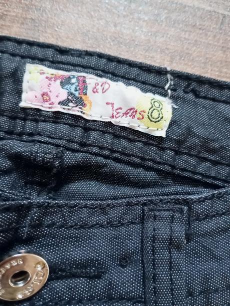 Riflové nohavice, 152