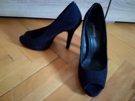 Čierne lodičky, graceland,37