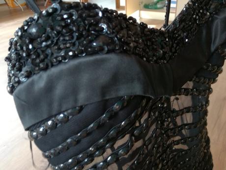 Večernè šaty nàdhernè, m