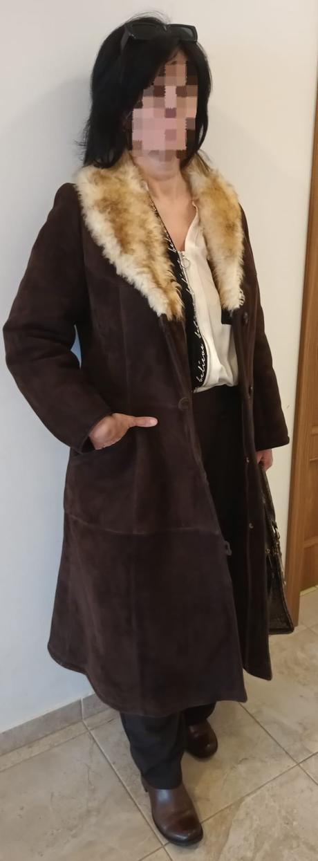 Dámsky pravý kožuch dlhý vo výbornom stave, veľkos, 42