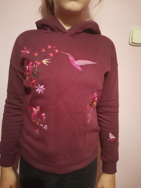 Pulóvre s kapucňou, 152