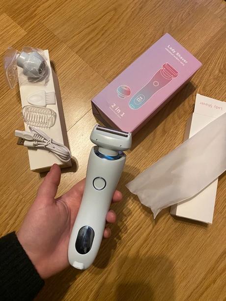 Nový dámsky holiaci strojček, 