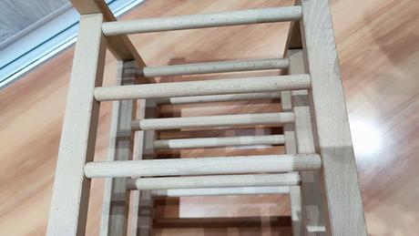 Drevený stojan na víno,