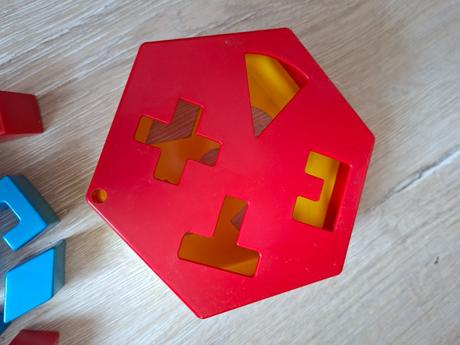 Hračka na zakladanie,