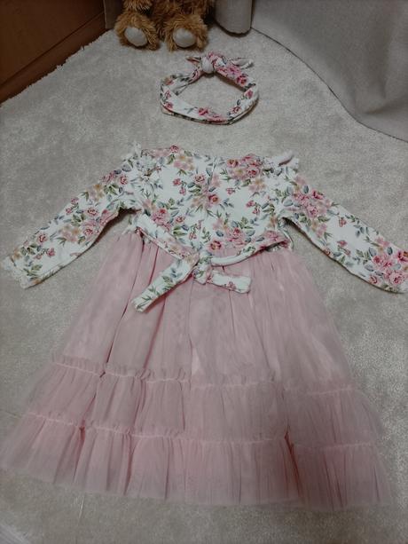Krásne šaty veľ. 86/92, 92