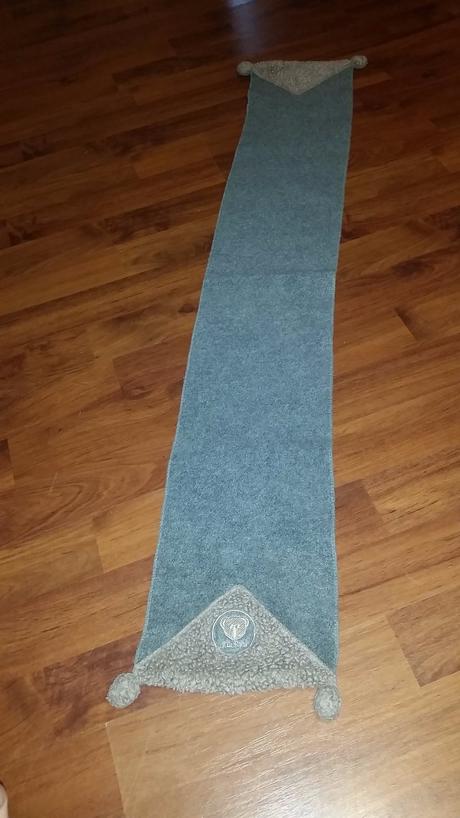 Hrubý kabát, čiapka, šál, 98