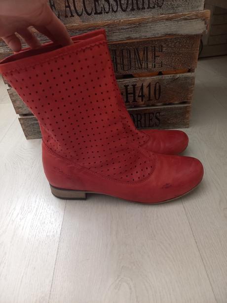 Pravá koža čižmy, 40