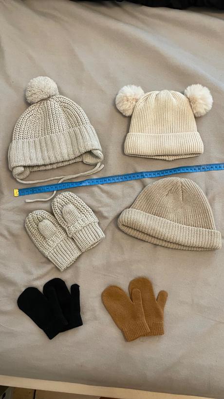 Čiapky, rukavice, 74