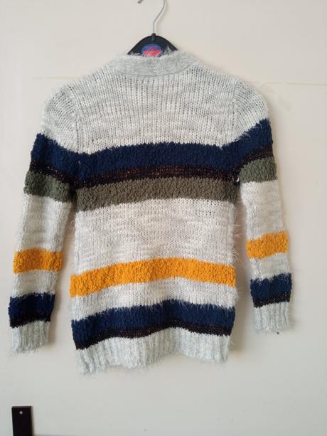 Chlpatý kardigan, 134