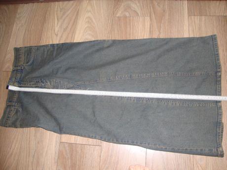 Riflová dlhá sukňa velk. 28 s rozparkom vzadu, 28