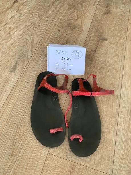 Xero sandalky, 41