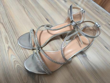Spoločenské sandále, 37