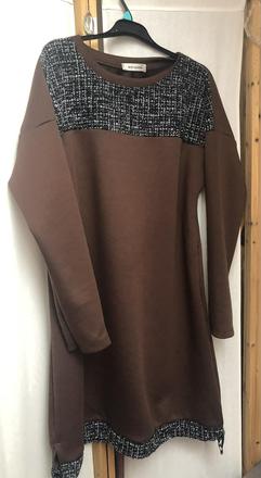 Dámske šaty s buklé prvkami, m