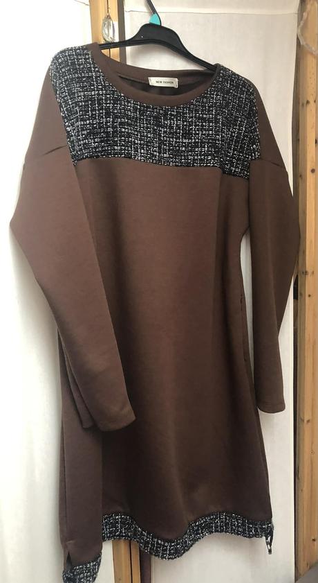 Dámske šaty s buklé prvkami, m