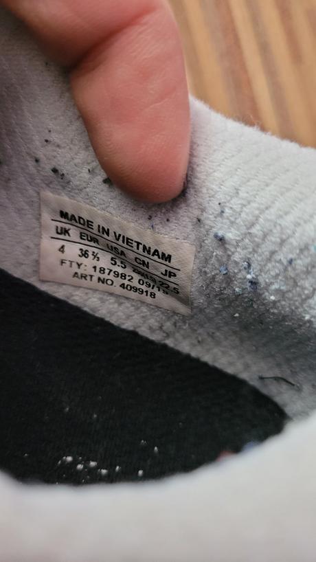 Biele solomon botesky, 36