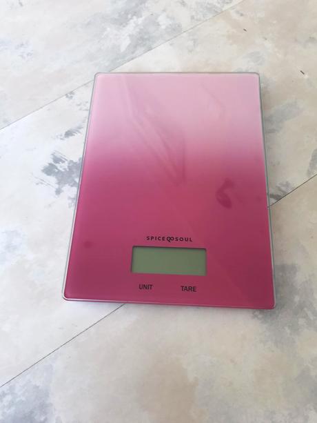 Sklenená digitálna kuch.váha,