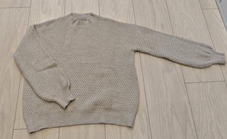 Hrubší pulóver, 
