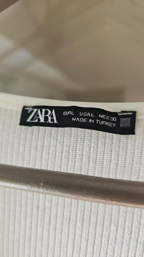 Biely voľnejší top zara s gombíkmi, zara,l