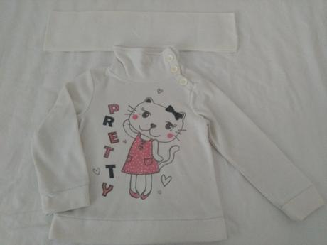 Mikinka s mačičkou a biely šál, palomino,116