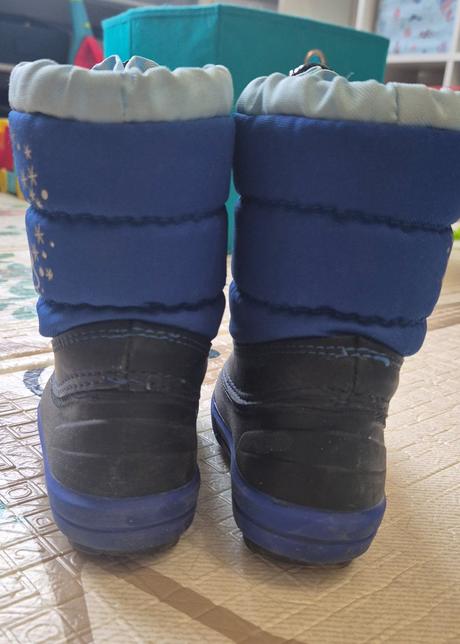 Snehule demar, demar,24