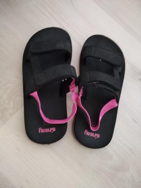 Penové sandále 34 a 35, mám dva páry, sinsay,34