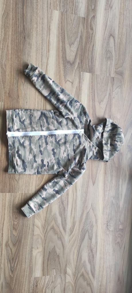 Mikinka despacito, 116