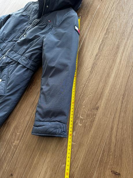 Zimna tepla bunda th, 140, sdopor. postou, tommy hilfiger,140