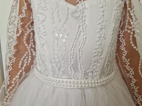 Šaty na prvé sväté prijímanie, 134