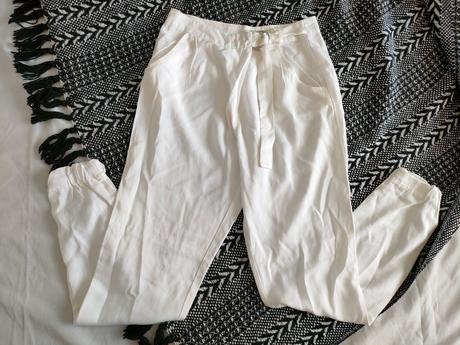 Dámske cigaretové nohavice "e", bershka,m