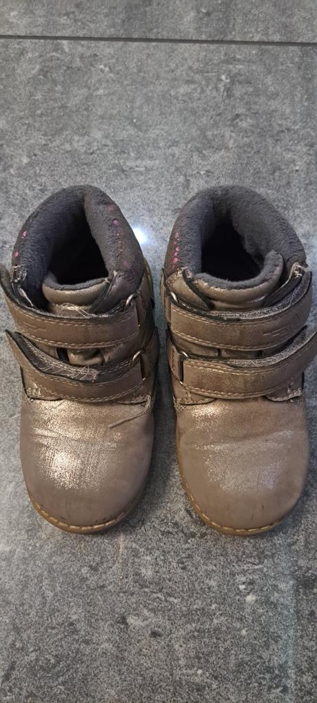 Členkové čižmy, 25