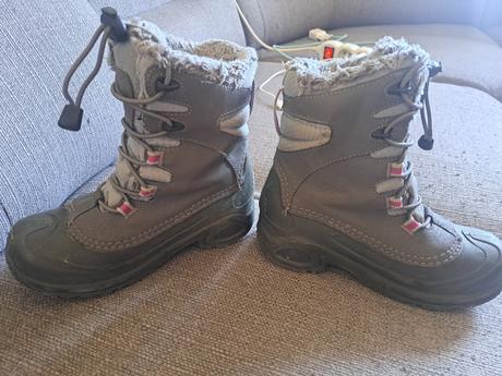 Snehule, columbia,33