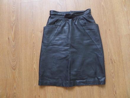 Kožená sukňa, m