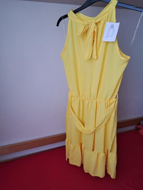 Letné žlté šaty, 