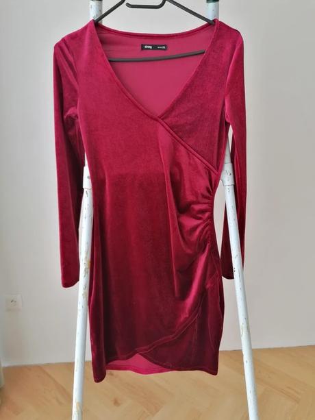 Zamatové šaty, sinsay,xs