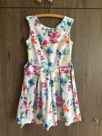 Dámske kvetované šaty,veľ.s, s