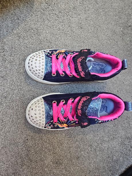 Skechers, skechers,33