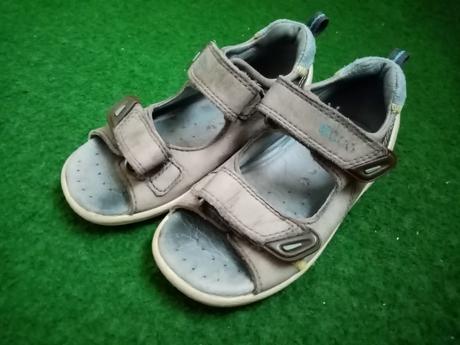 Sandalky na suchý zips, 23