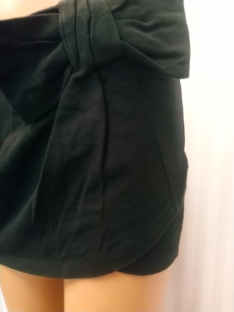 Dámska krátka čierna sukňa, trafaluc, s/m, m