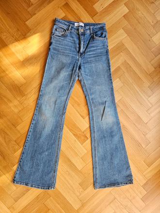 Rifle s vysokym pasom do zvonu, pull&bear,36