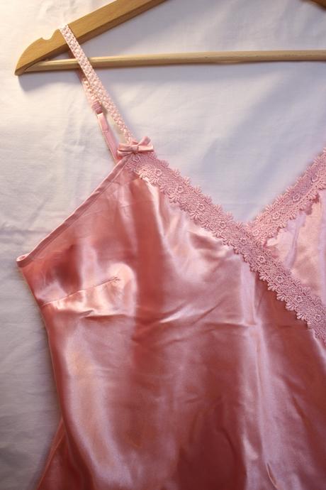 Vintage saténové tielko nut d'étoiles coquette, 42