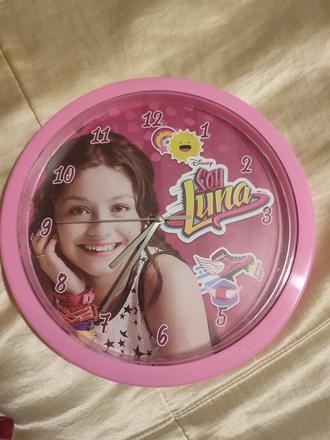 Hodiny soy luna,