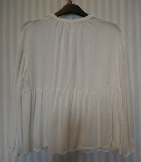 Dámsky biely top ozdobený gulôčkami, l/xl, xl
