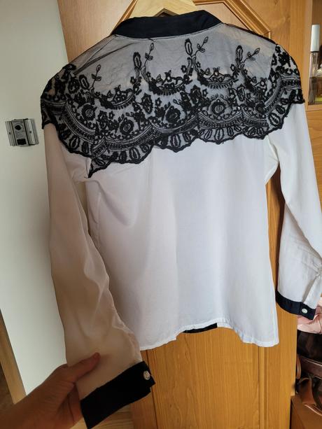 Blúzka s čipkou, l