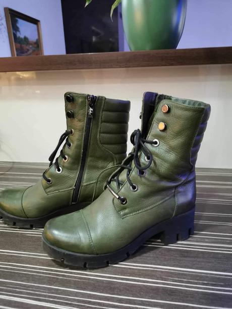 Kožené zateplené čižmy vel 39, 39