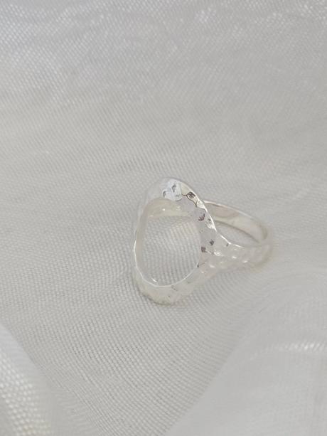 Strieborný prsteň, 