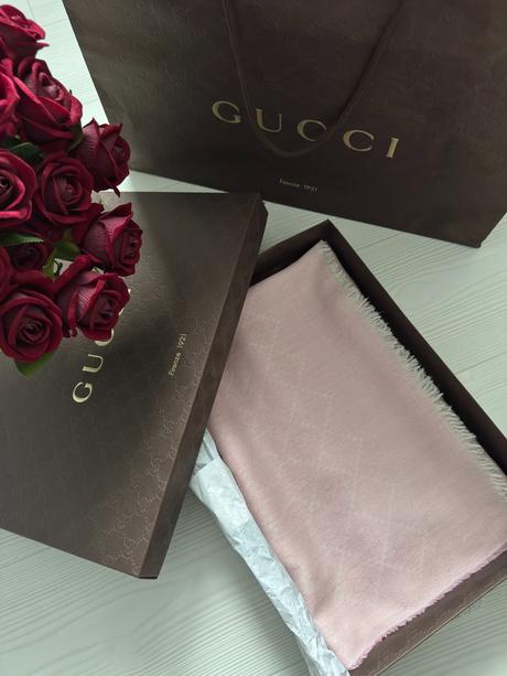 Gucci - hodvábny šál, 