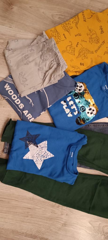 Oblečenie veľkosť 134/140+ruksak a slnečné okuliar, 122–134