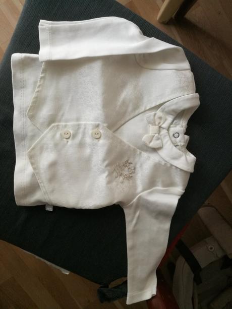 Oblecenie na krst, 68