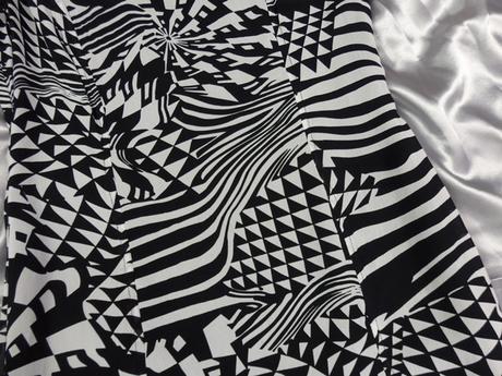 Kvalitné letné šaty, 38